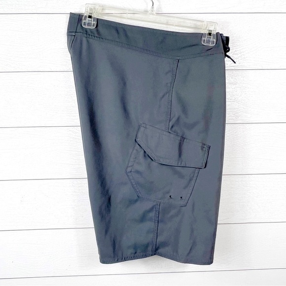 The North Face Swim Trunks Board Shorts Gray Pocket 32 - Picture 3 of 9